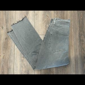 High waisted jeans size 6 short